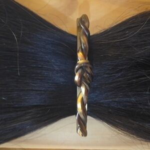 Barrette / Hair clip